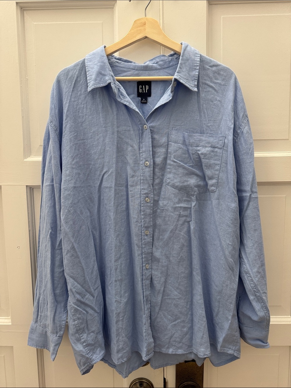 GAP Light Blue Women’s Linen Blend Button-Down Shirt